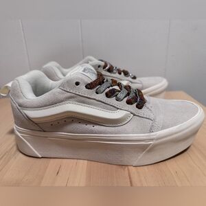 Vans Knu Skool Women’s Size 9.5 White Suede Casual Platform Sneaker Shoe NEW